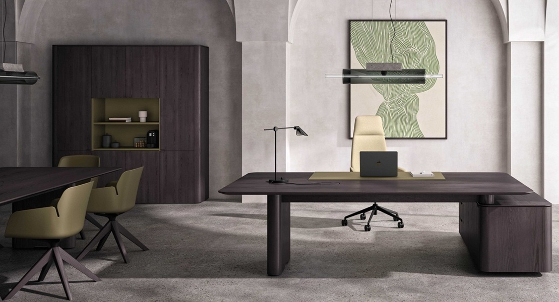 Modern Office Desk Design Ideas for Luxury Workspaces in Dubai